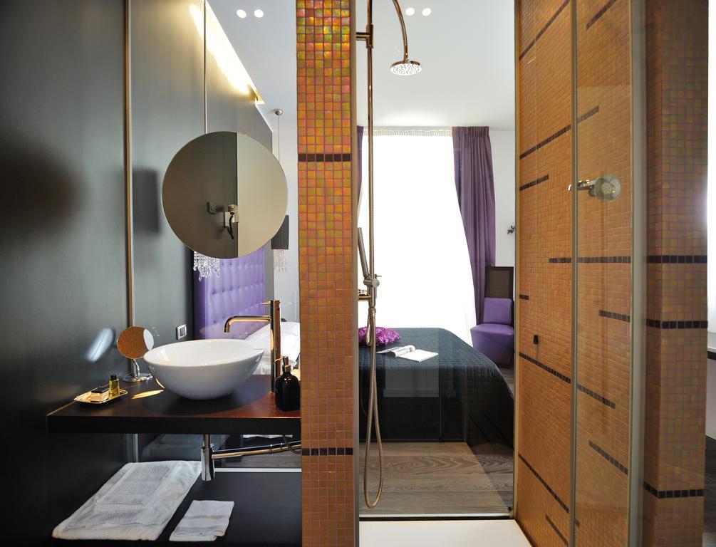 Hotel In - Lounge Room Cazzago  Exterior photo