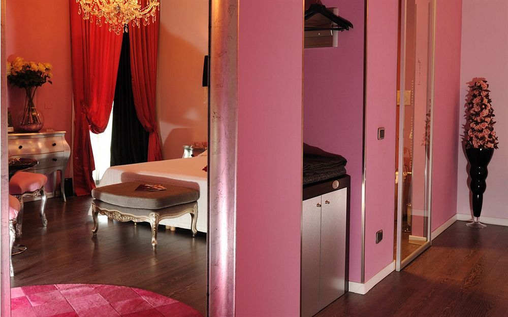 Hotel In - Lounge Room Cazzago  Exterior photo