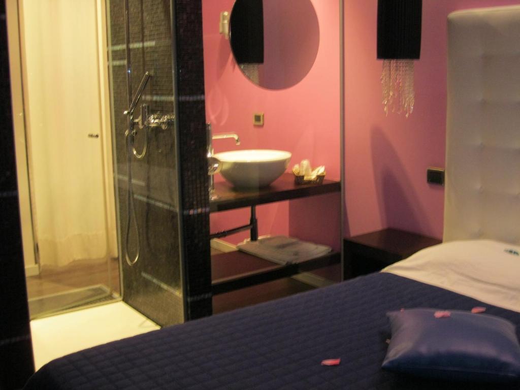Hotel In - Lounge Room Cazzago  Exterior photo